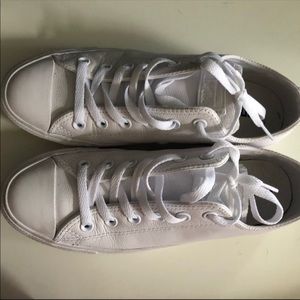 Converse Chuck Taylor All Star White Leather Ox